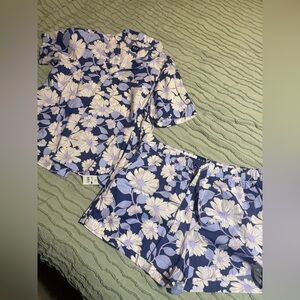 GAP Blue and White Floral Women's Pajama Set
